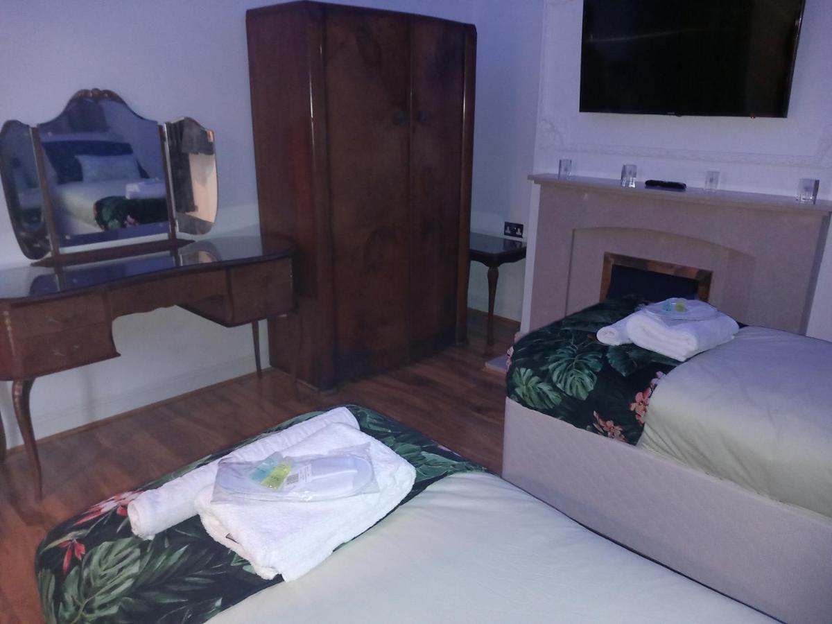 Luxury Holiday Home, Near Beach Southend-on-Sea Eksteriør bilde
