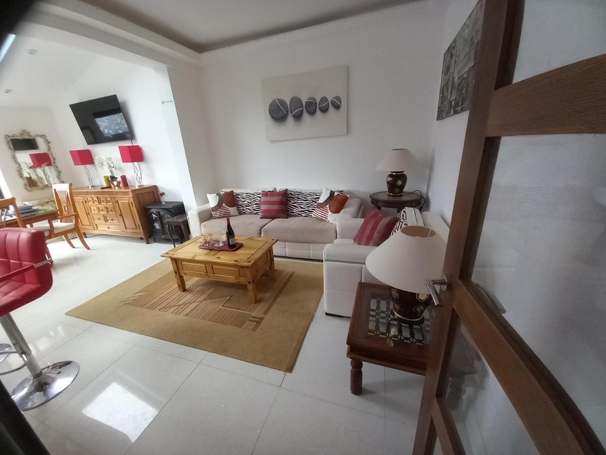Luxury Holiday Home, Near Beach Southend-on-Sea Eksteriør bilde