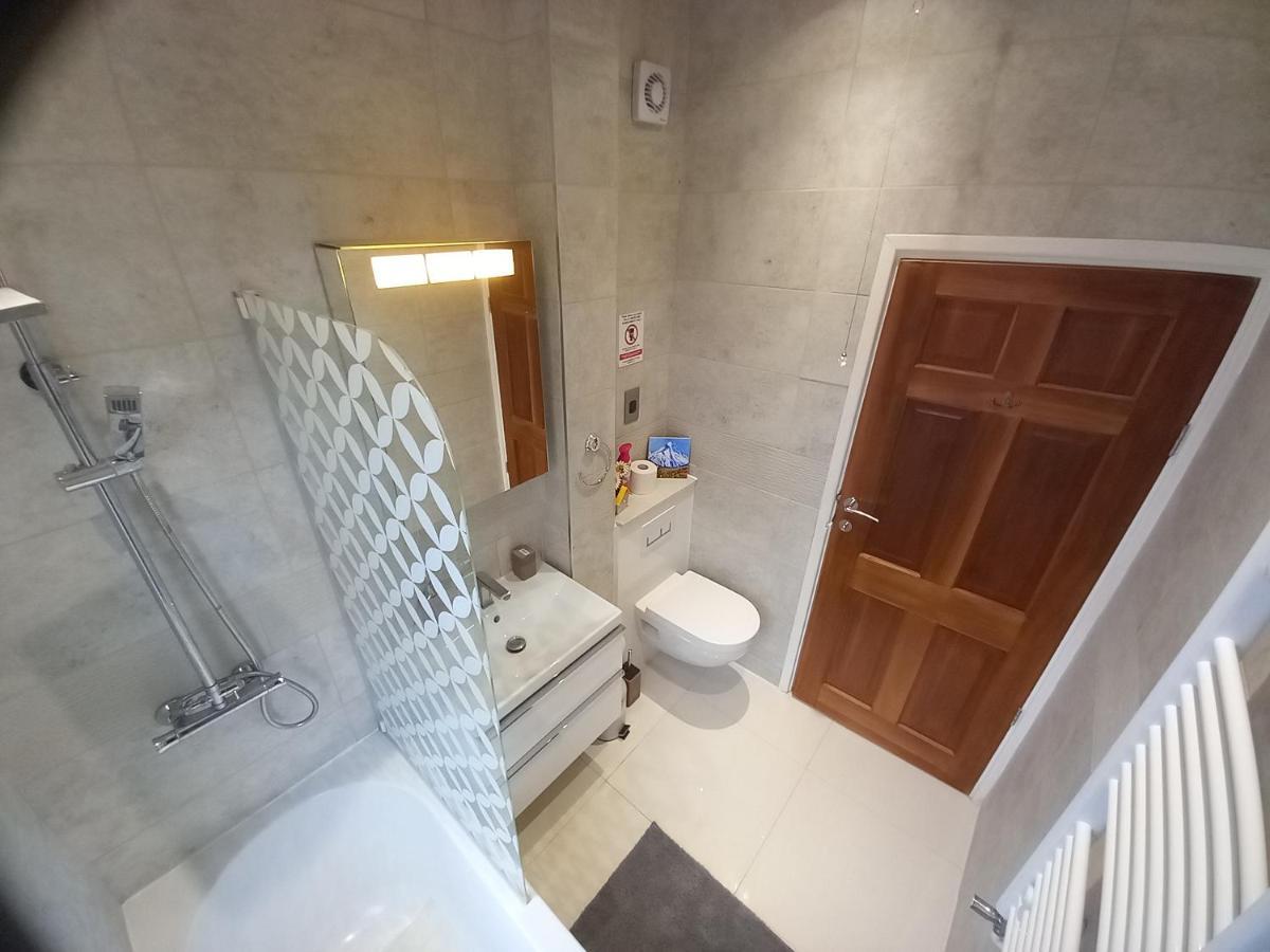 Luxury Holiday Home, Near Beach Southend-on-Sea Eksteriør bilde
